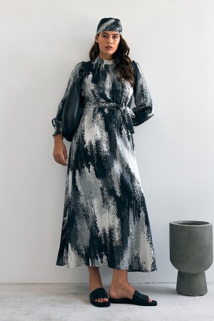 Olivia Patterned Dress - Black